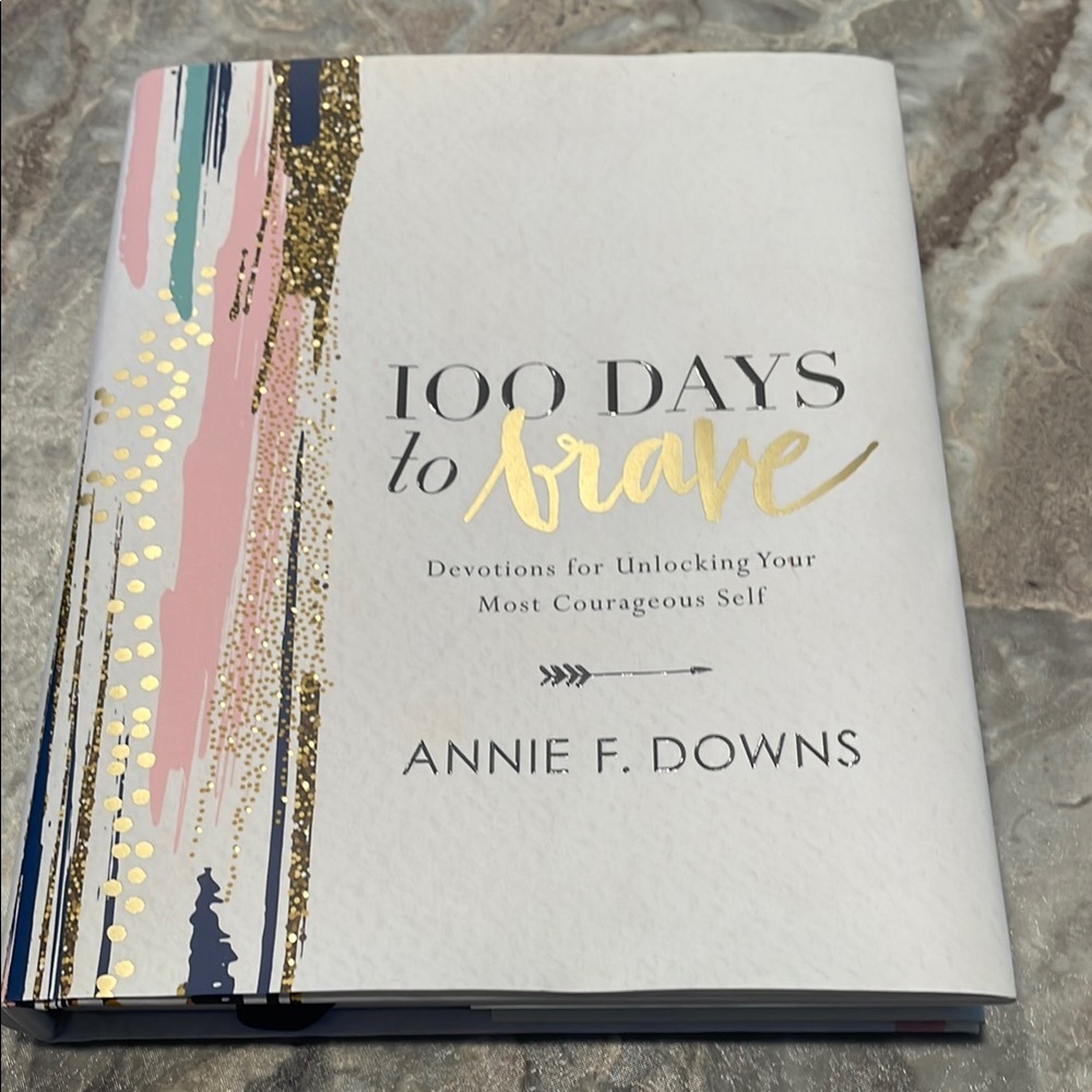 Devotional 100 Days to Brave Book NWT